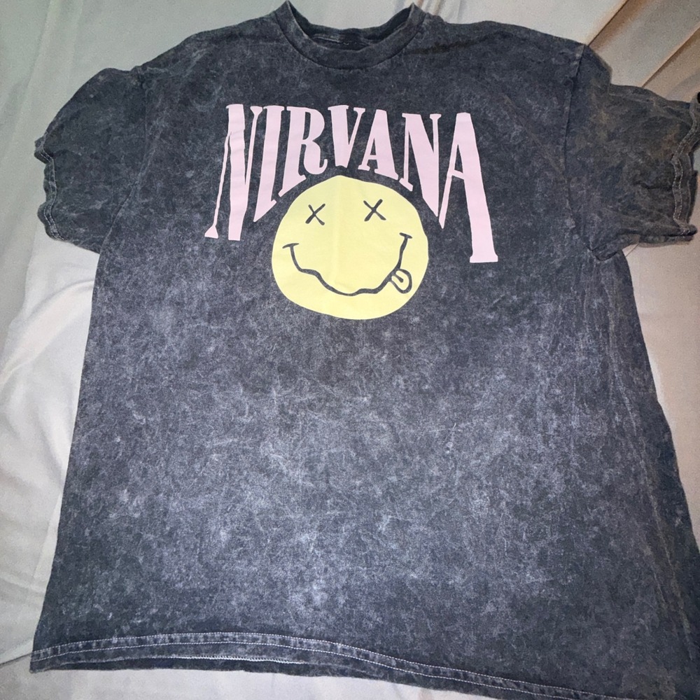 Nirvana Graphic T-Shirt Womens 1X Charcoal Grey‎ Excellent Acid Wash Band Tee